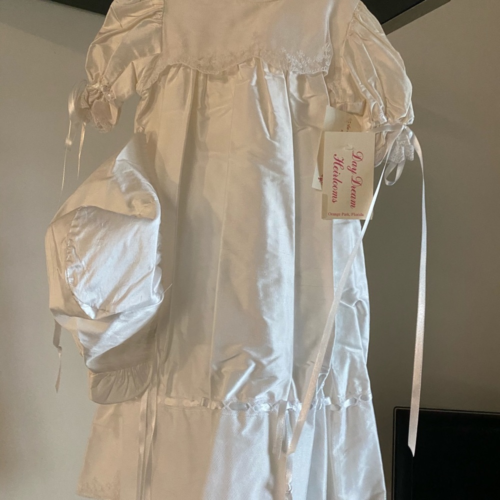 100% Silk Christening/Baptismal Gown w/ Bonnet.